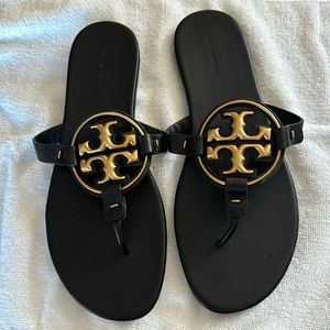 Tory Burch Miller Soft Metal Logo New In Box